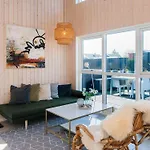 Hébergement de vacances 4 Star Holiday Home In Bjert