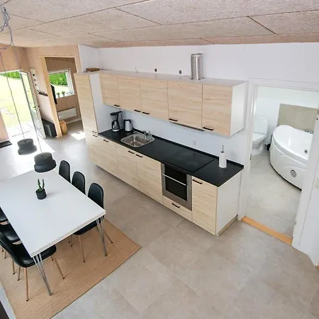 6 Person In Bjert-by Traum Sønder Bjert